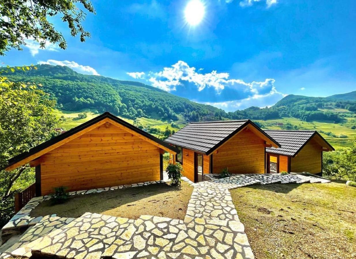 Bujtina Tradicionale Hotel Lepushe Exterior photo